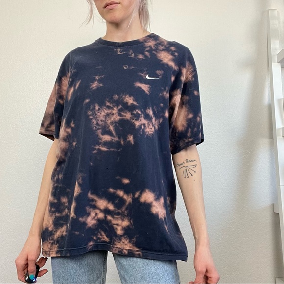 Nike Navy Blue Tye Dye T-Shirt Embroidered Swoosh Distressed Size Large Vintage - Picture 3 of 14